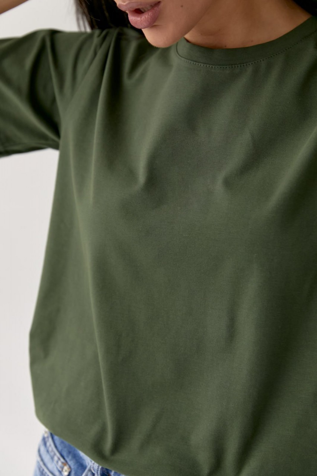 Жіноча базова футболка колір хакі р.M 449923