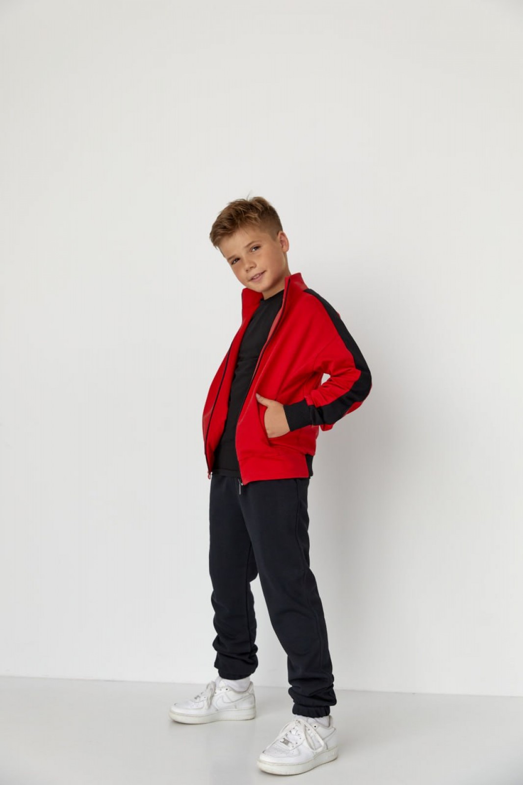 Дитячий спортивний костюм для хлопчика червоний р.128 439141