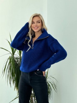 Жіночий светр із блискавкою на горловині кольору електрик р.42/46 391547