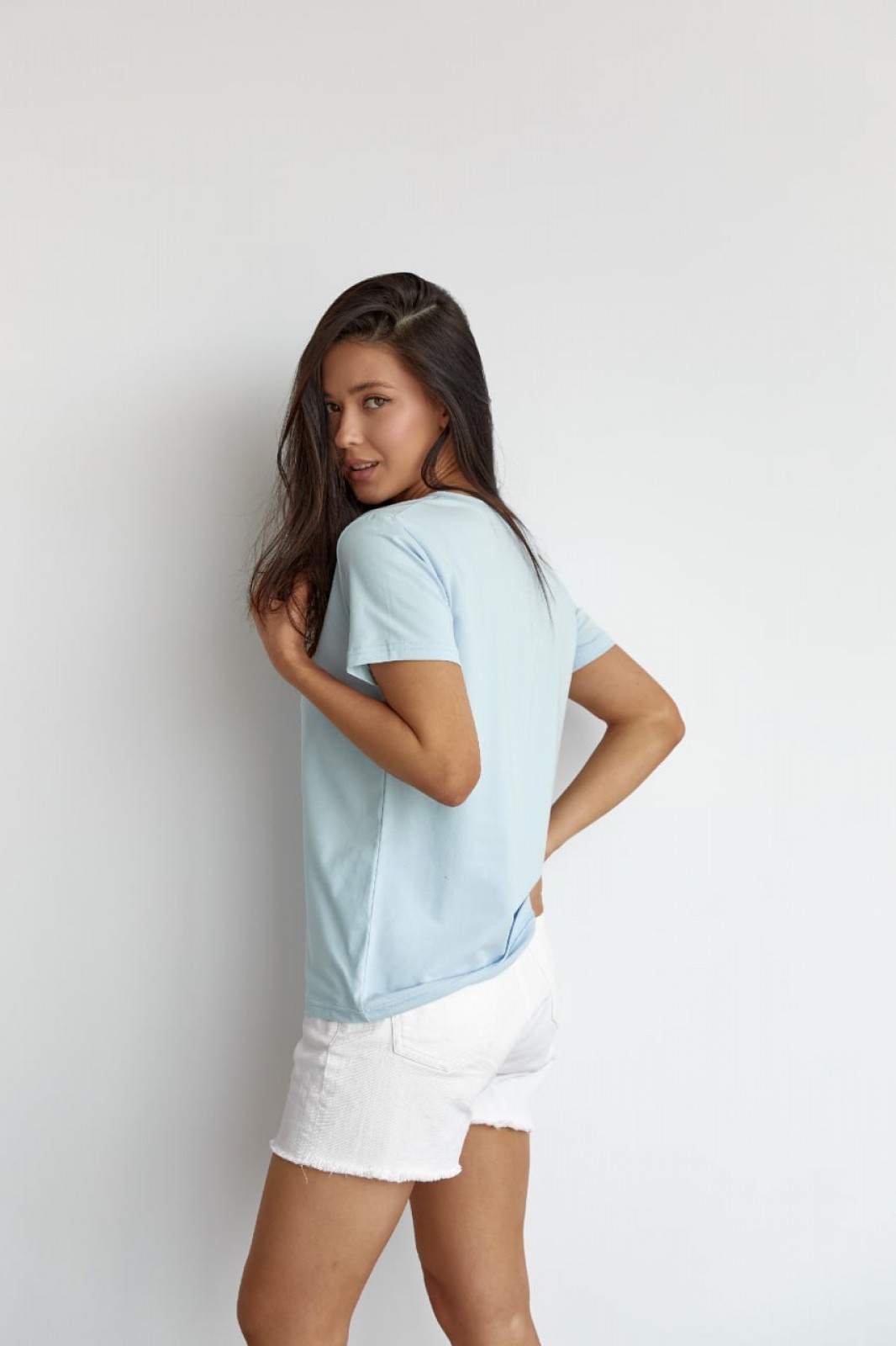 Жіноча базова футболка колір світло-блакитний р.L 449919