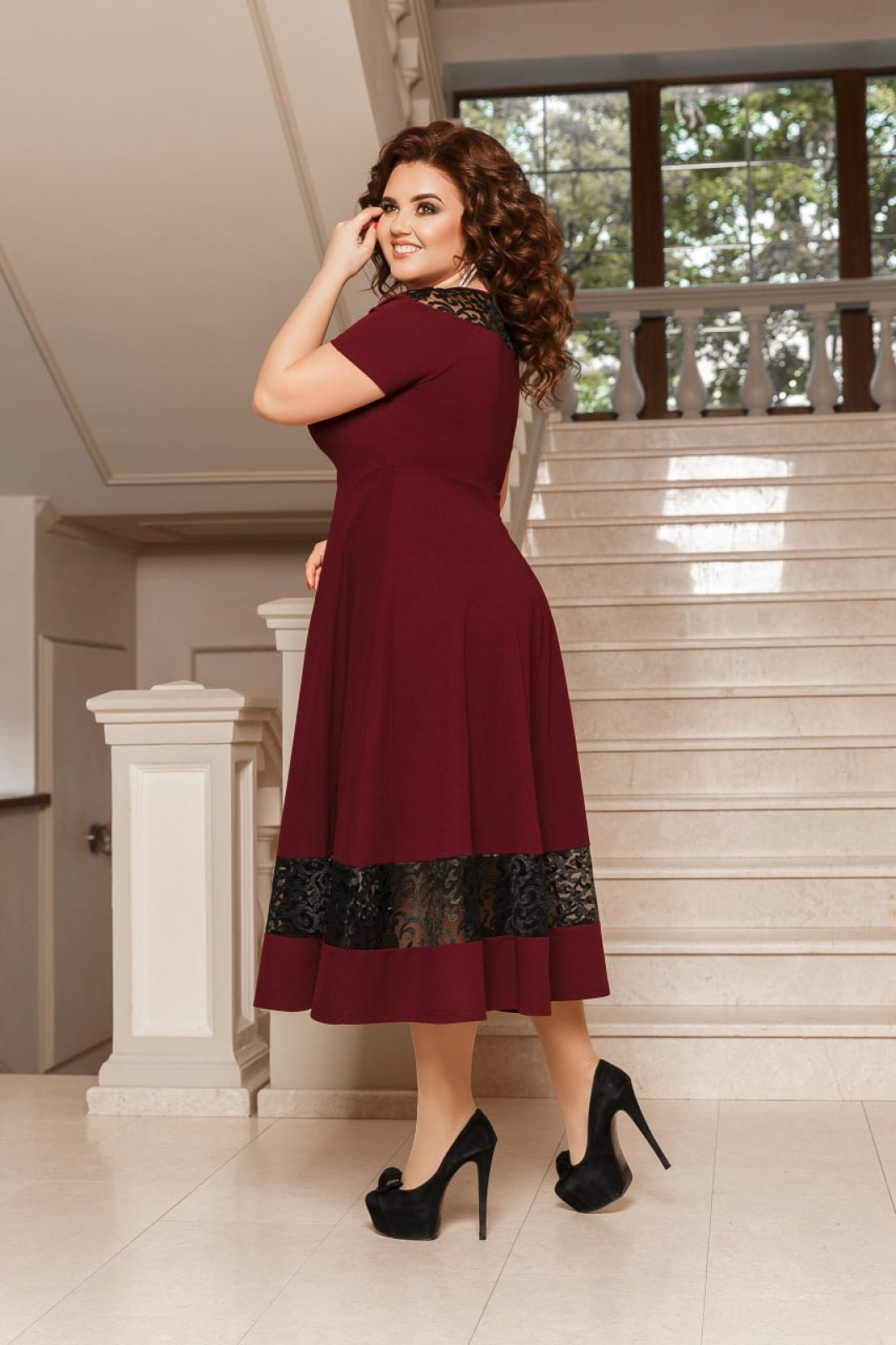 Жіноча нарядна сукня з мереживами кольору марсала р.56/58 382010