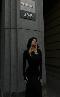 Жіноча тепла сукня міді з капюшоном колір чорний р.42/44 447399