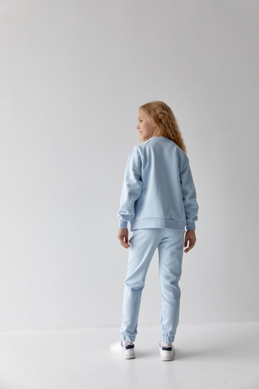 Дитячий костюм бомбер та джогери для дівчинки колір світло-блакитний р.148 441760