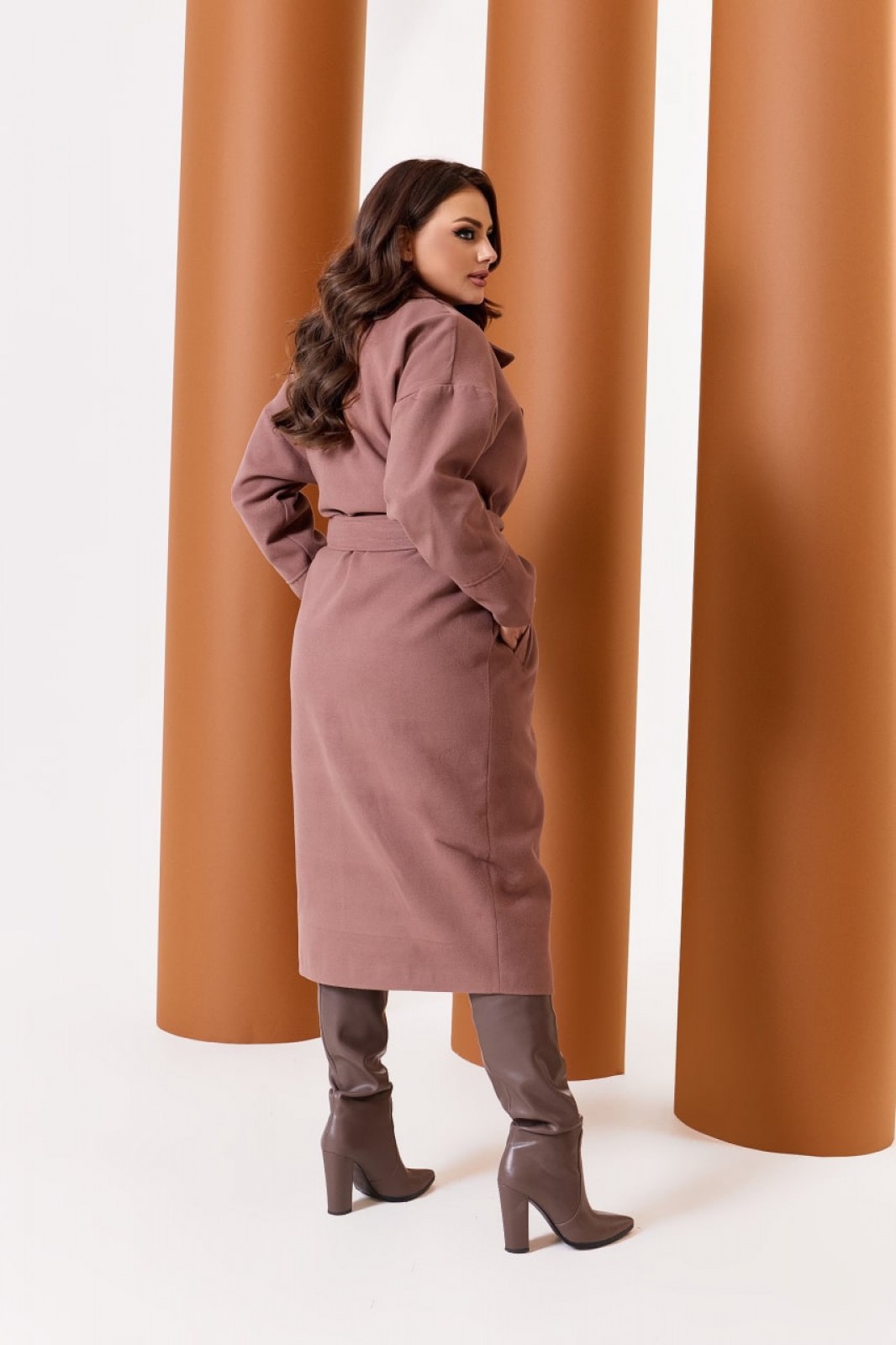 Пальто жіноче з кашеміру на підкладці з поясом кольору капучино р.52/54 376117