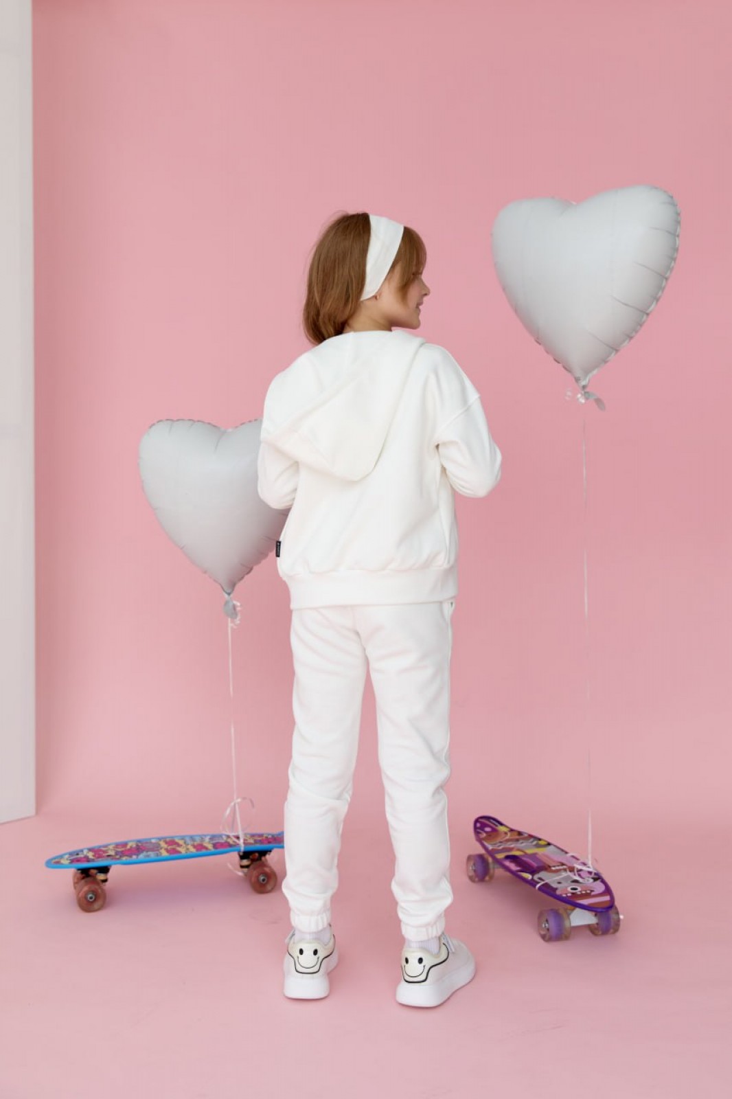 Дитячий костюм худі та джогери для дівчинки колір білий р.152 438799