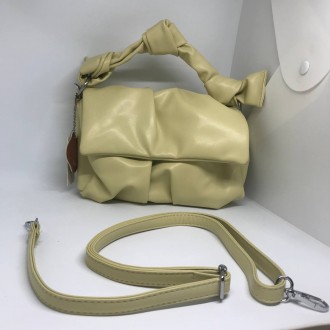 Жіноча сумочка з ремінцем колір темно жовтий 436069