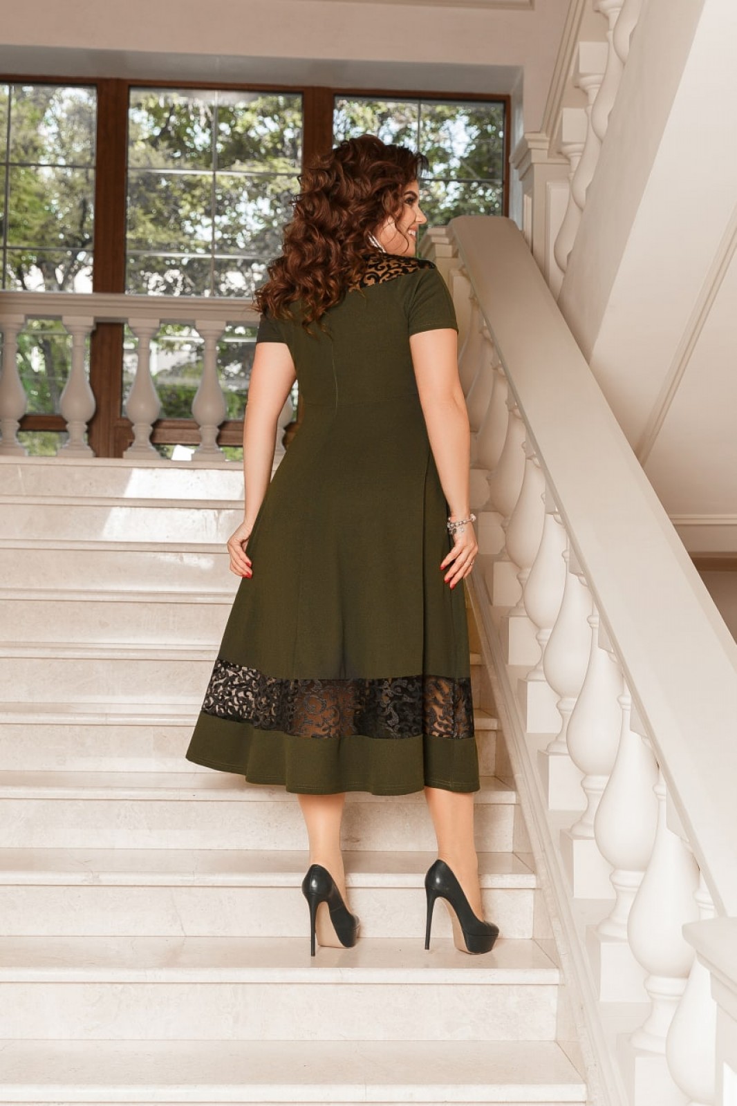 Жіноча нарядна сукня з мереживами кольору хакі р.56/58 382012