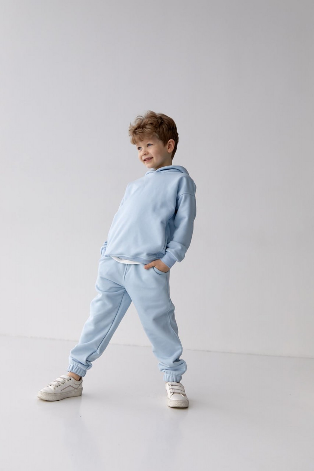 Дитячий спортивний костюм для хлопчика світло-блакитний р.122 439896