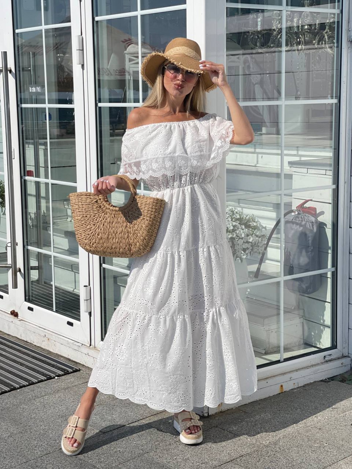 Жіноче плаття Izabela довге біле розмір 291434