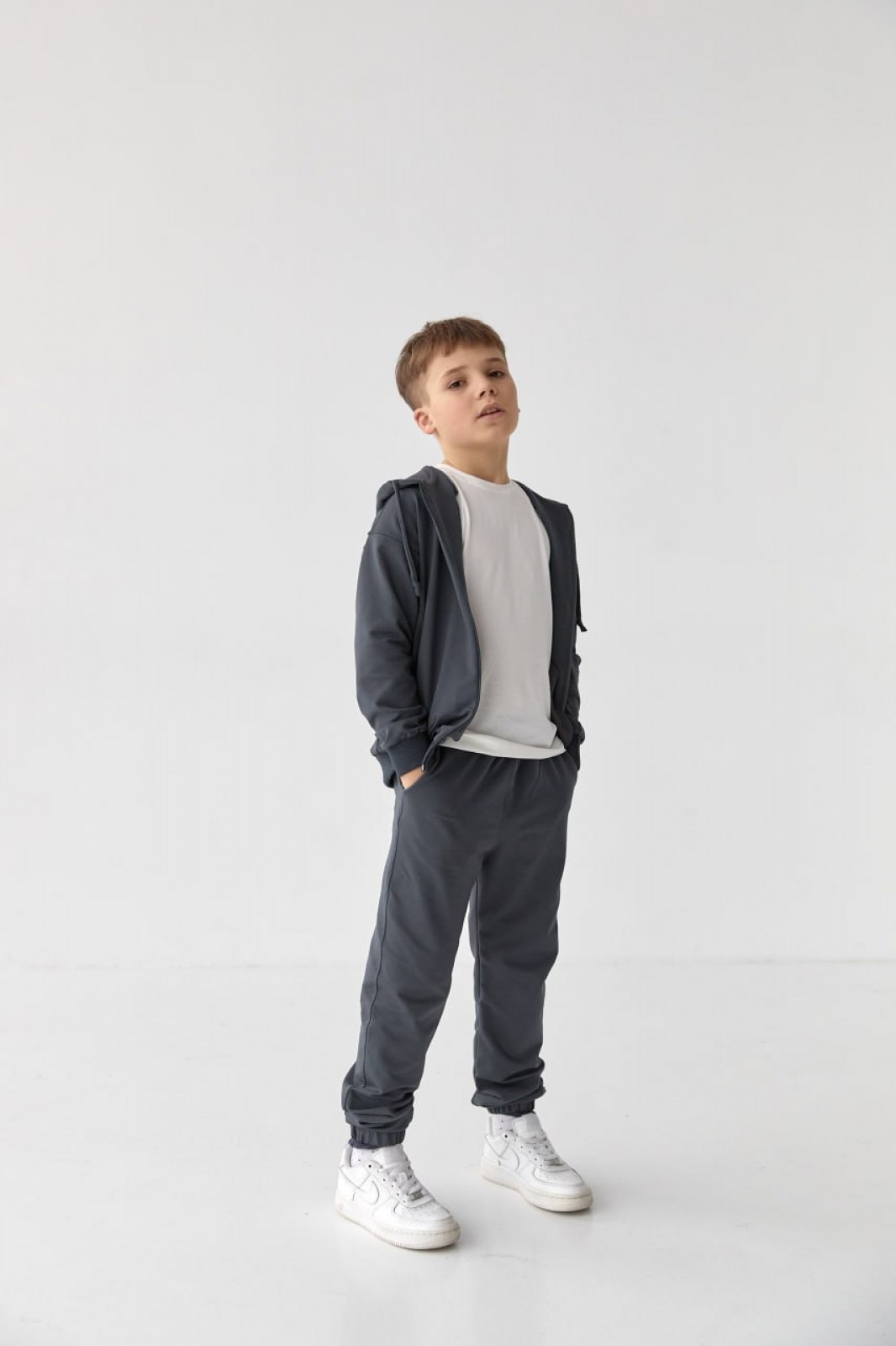 Дитячий спортивний костюм для хлопчика графіт р.116 408481