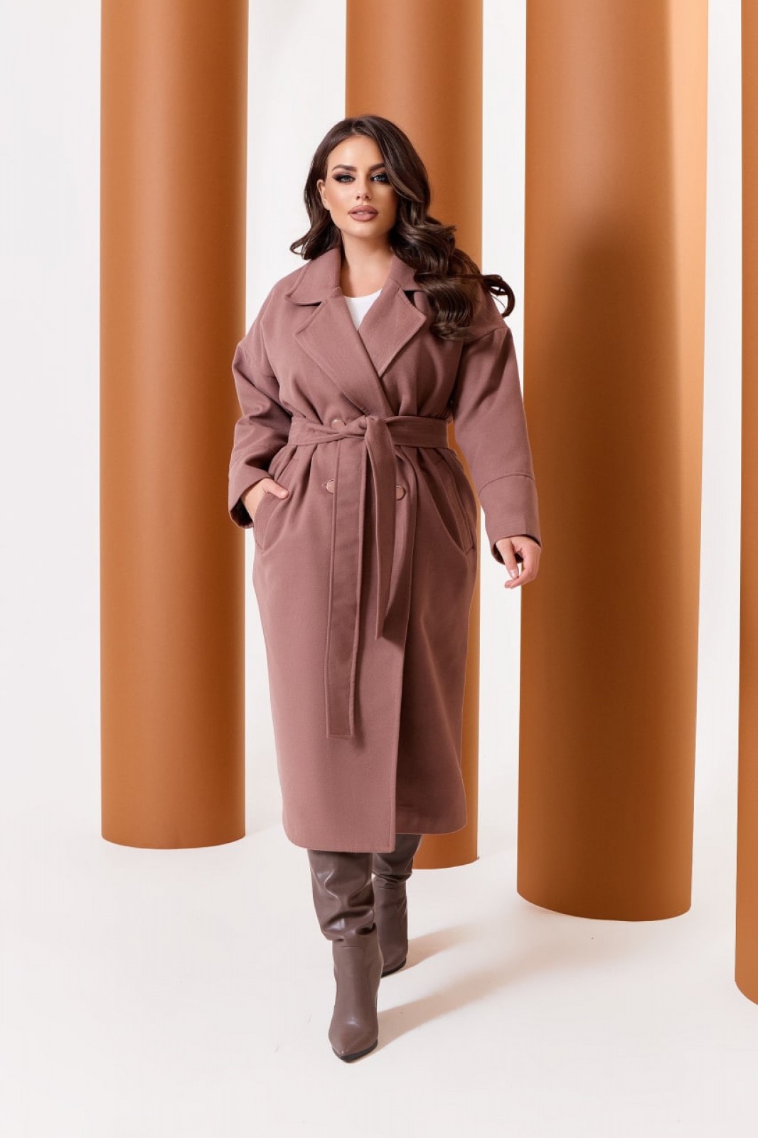 Пальто жіноче з кашеміру на підкладці з поясом кольору капучино р.52/54 376117