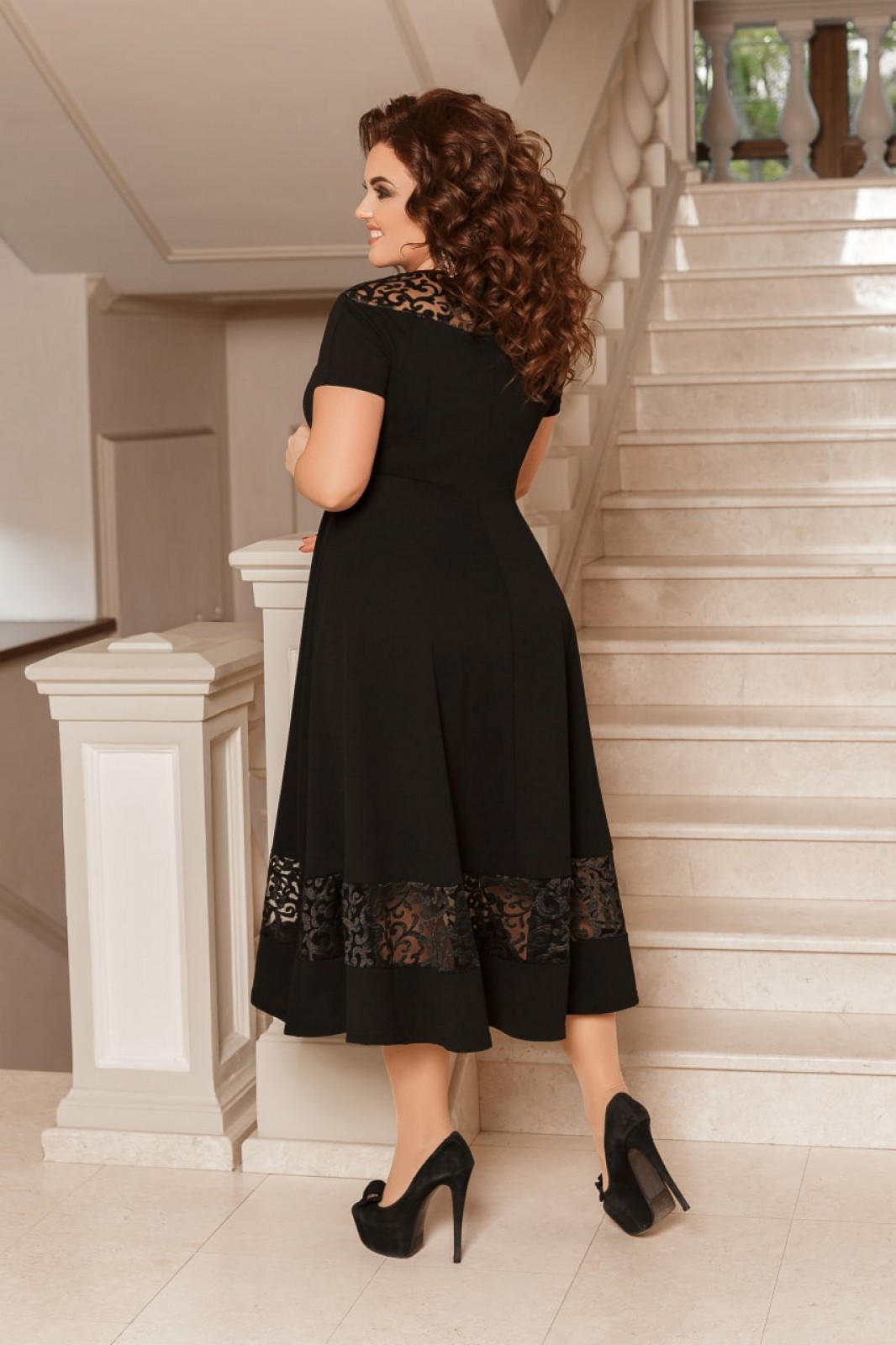 Жіноча нарядна сукня з мереживами чорного кольору р.56/58 382017