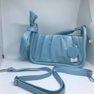 Жіноча сумочка з ремінцем колір насичений блакитний 435840