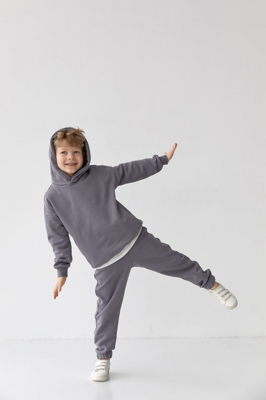 Дитячий спортивний костюм для хлопчика графіт р.158 439862