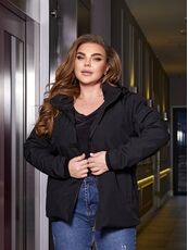 Женская ветровка с капюшоном на подкладке черного цвета, Цвет: Черный, Размер: 60, изображение 3