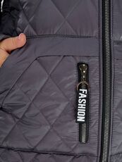 Женская демисезонная куртка цвета графит, Цвет: Серый, Размер: 56, изображение 5