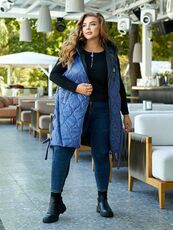 Женская удлиненная демисезонная жилетка цвет джинс, Цвет: Светло-синий, Размер: 56, изображение 2