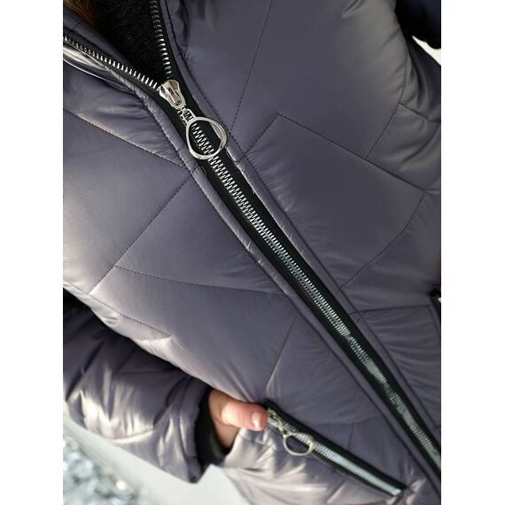 Женская стеганная куртка прямого кроя с накладными карманами серого цвета, Цвет: Серый, Размер: 48, изображение 6