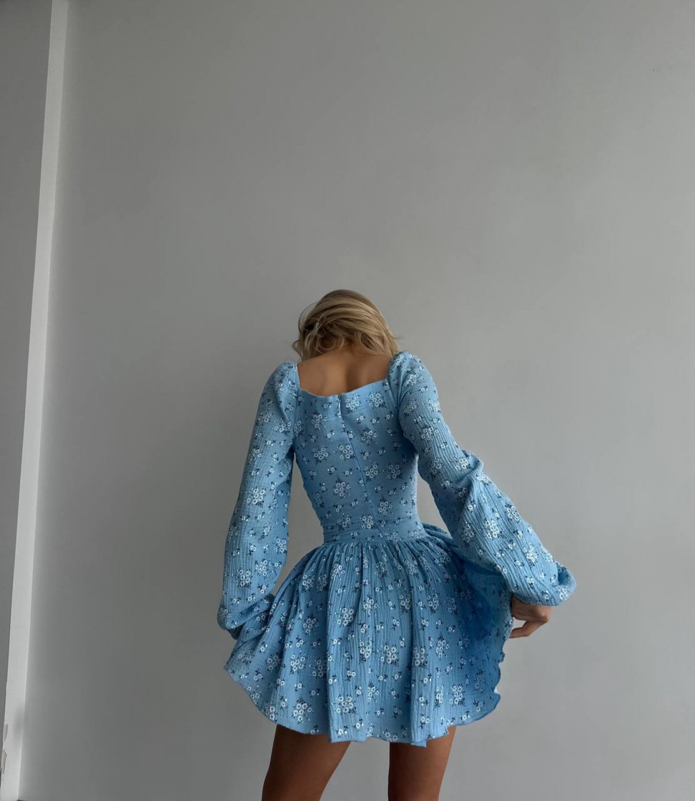 Жіночий комбінезон із шортами-спідницею колір блакитний р.42/44 454060