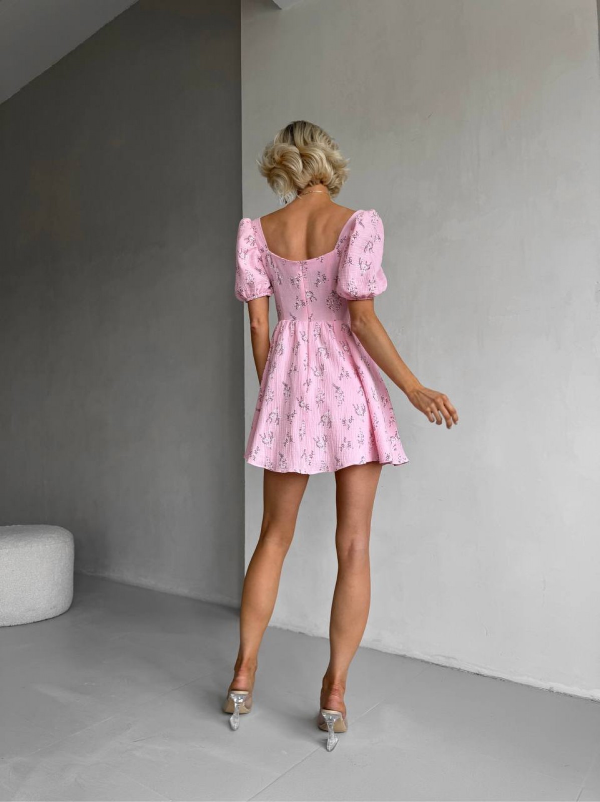 Жіноча сукня міні з мусліну колір рожевий р.46 459508