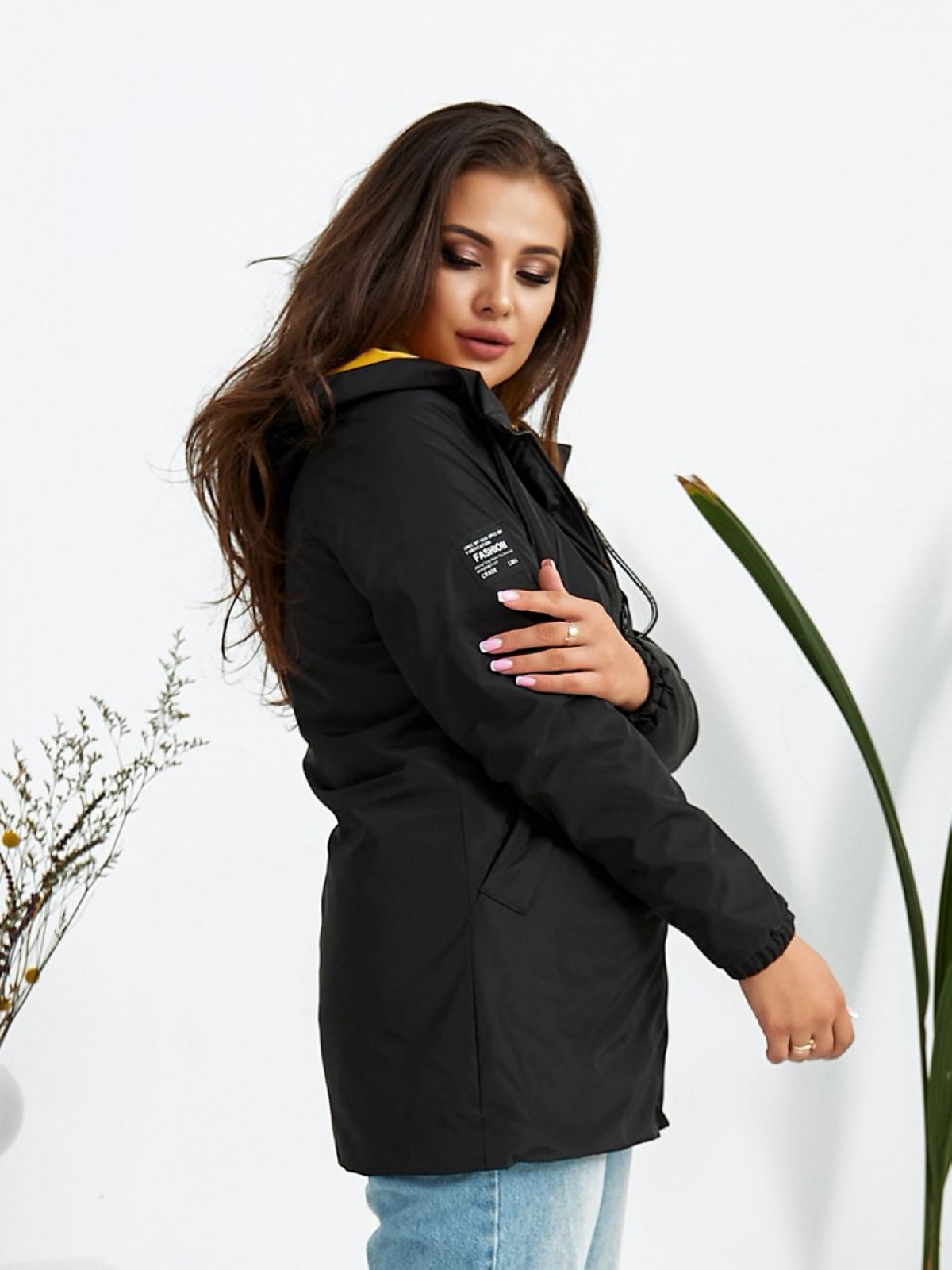 Жіноча куртка з плащової тканини чорного кольору р.56-58 322727