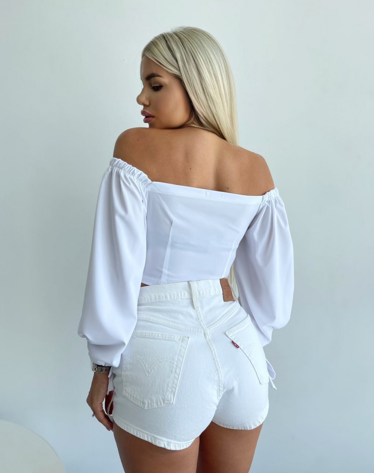 Жіноча блуза із софту колір білий р.42/44 455576