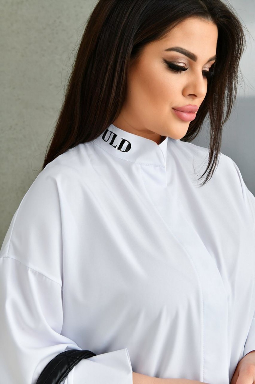Жіноча блуза із софту колір білий р.56/58 452865