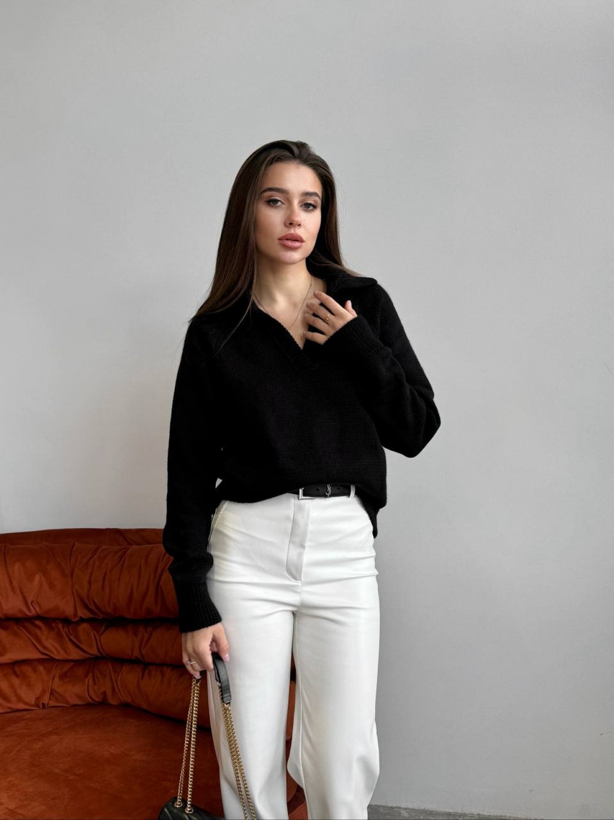 Жіночий светр-поло колір чорний р.42/46 450412