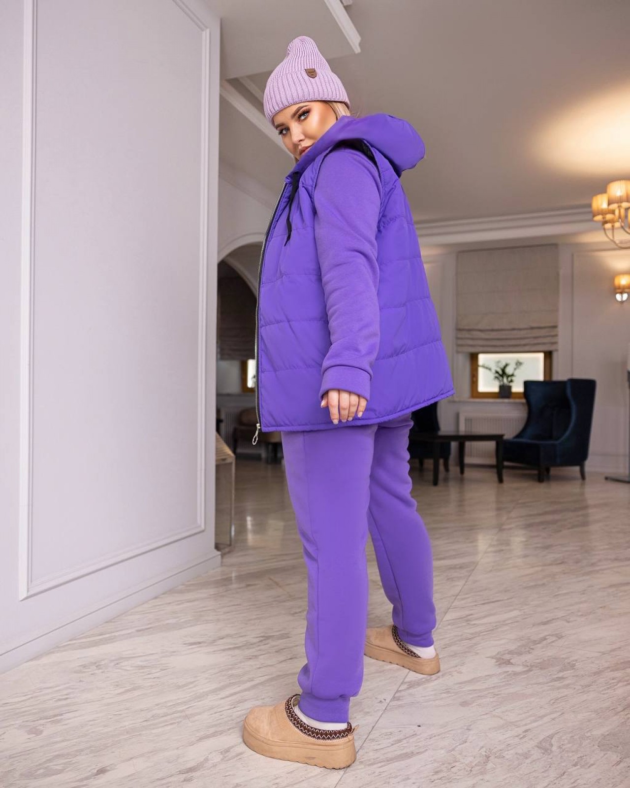Жіночий костюм із жилетом фіолетового кольору р.54/56 447997