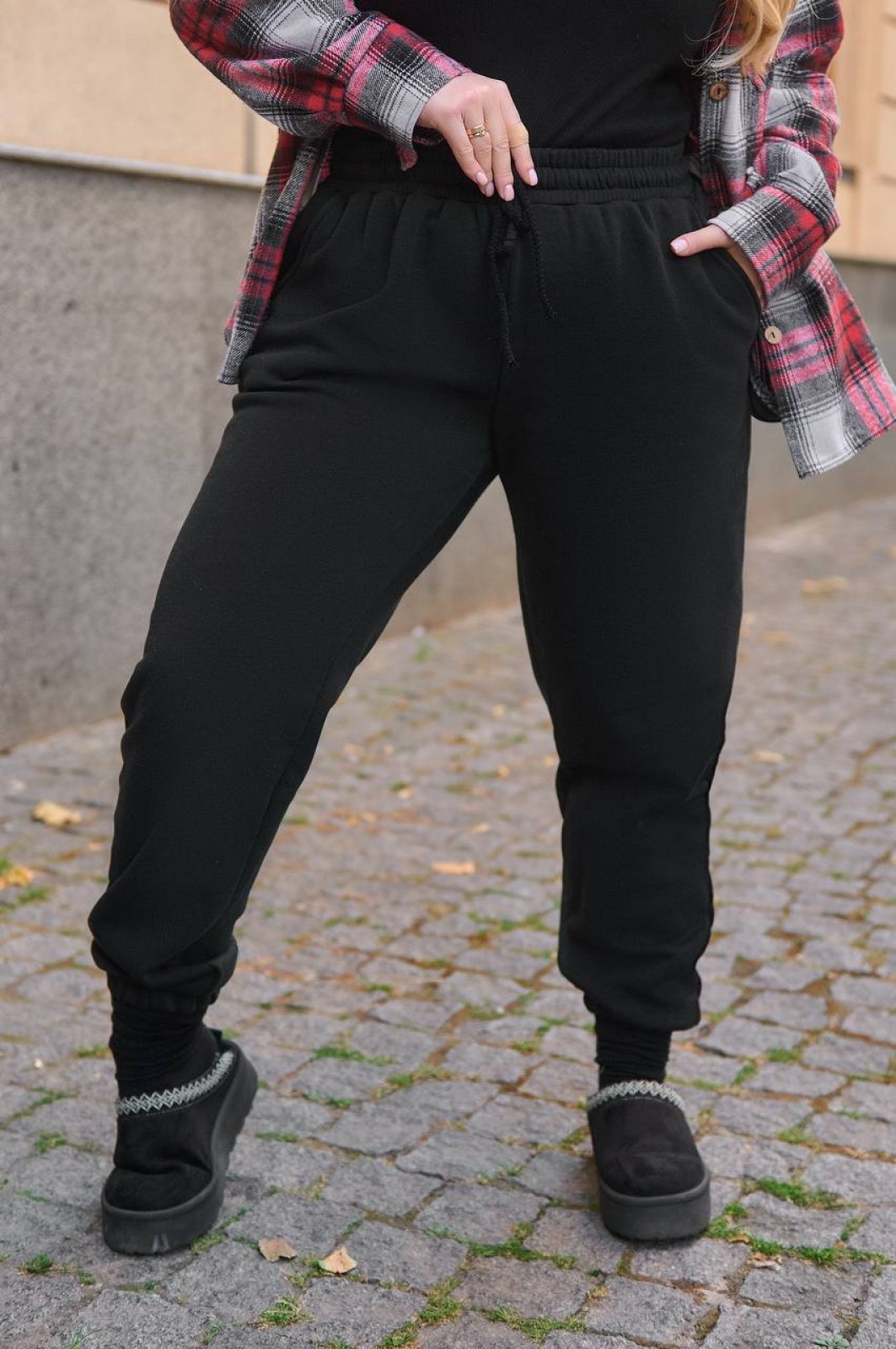 Жіночі теплі спортивні штани колір чорний р.60/62 445804