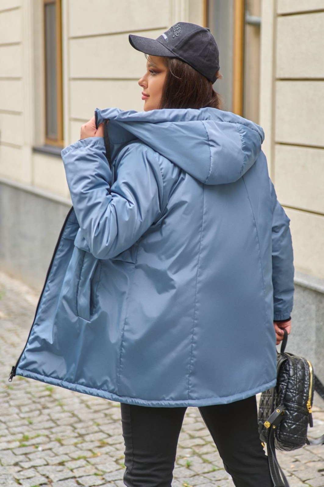 Жіноча демісезонна куртка з плащової тканини колір джинс р.48/50 442761