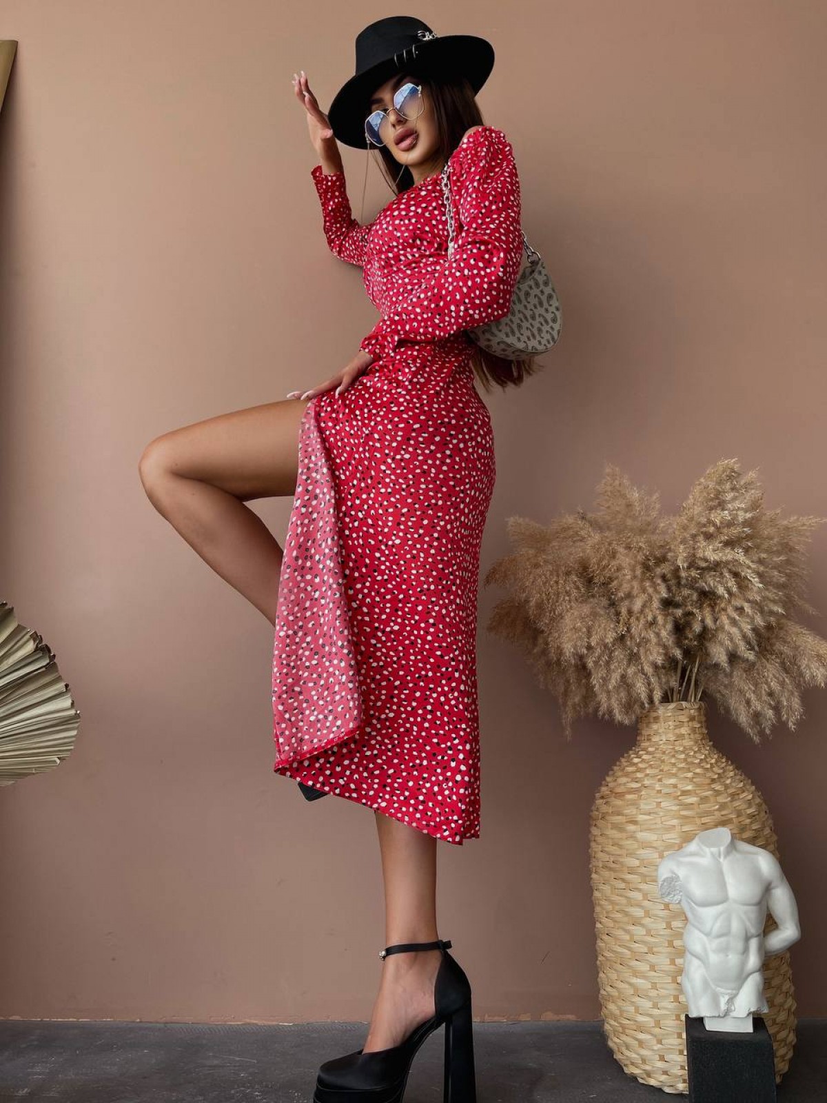 Жіноча весняна сукня з шовку червоного кольору р.46 406538