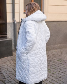 Жіноче пальто стьобане на синтепоні білого кольору р.58/60 377829