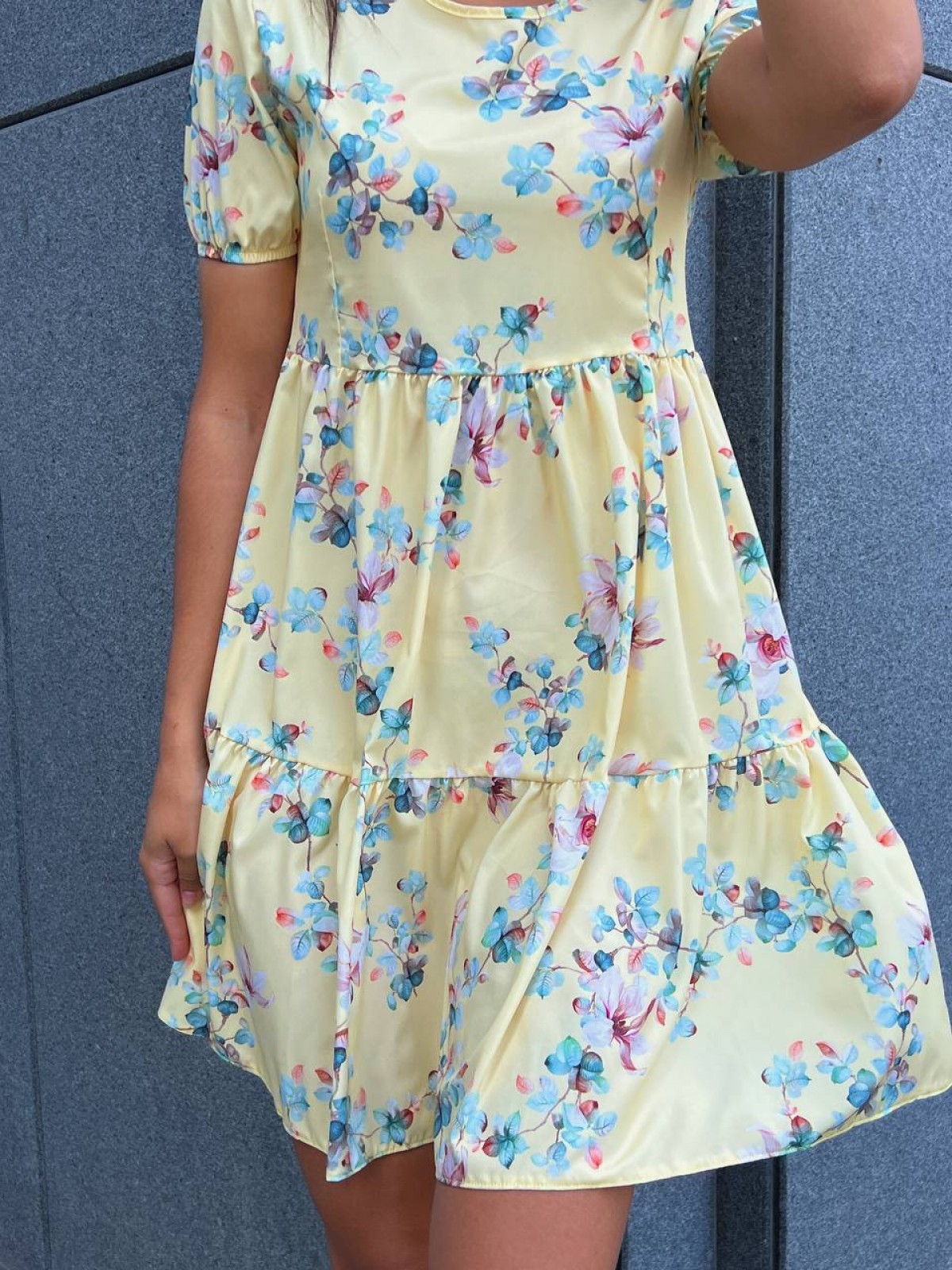 Жіноча літня сукня із софту жовтого кольору з квітковим принтом р.46/48 384905