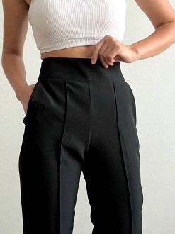 Жіночі брюки чорного кольору р.46 377023