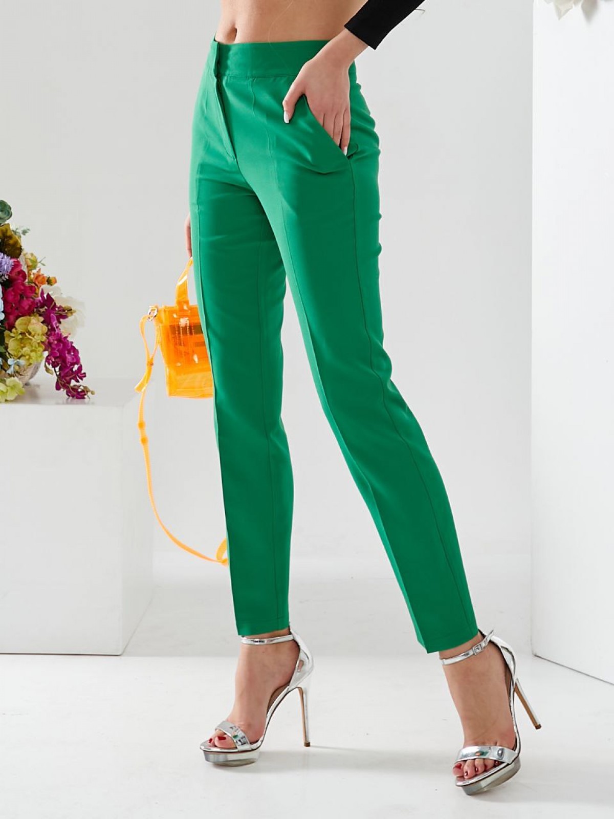 Жіночі штани зеленого кольору р.S 396710