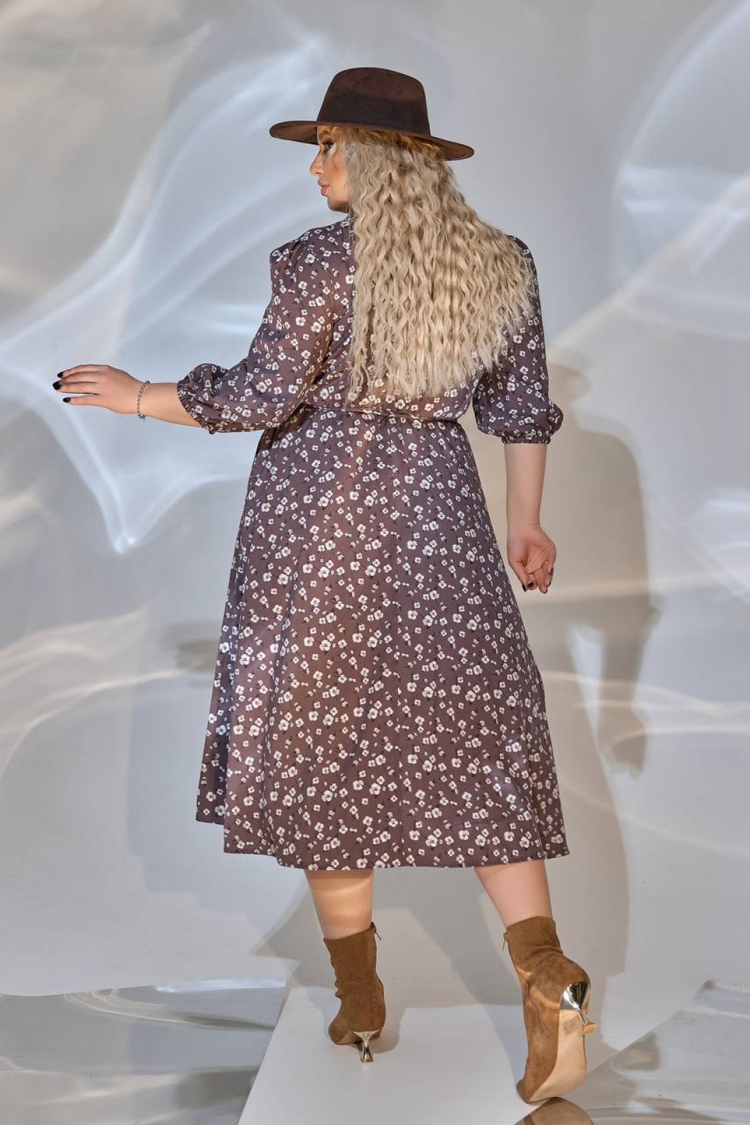 Жіноча вільна сукня із софту колір мокко р.58/60 449944