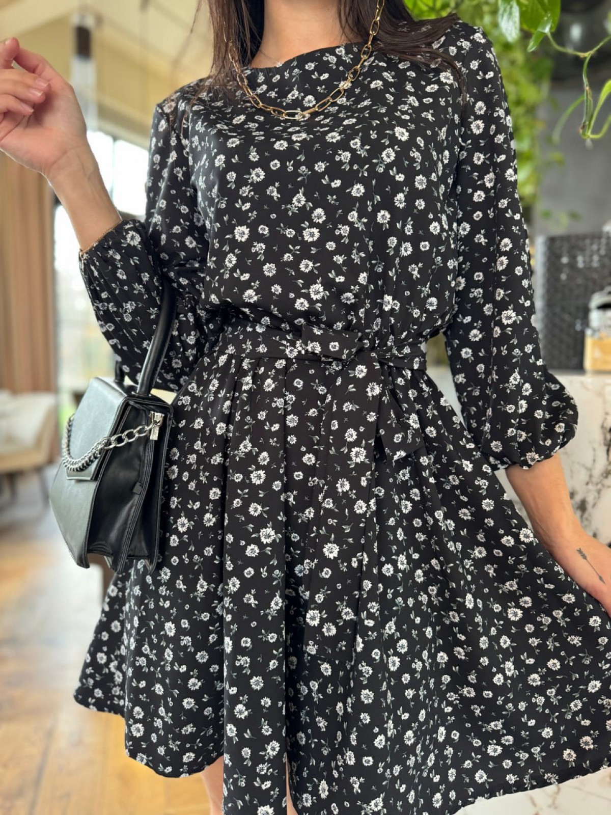 Жіноча сукня із софту колір чорний з м'ятними квітами р.46/48 453510