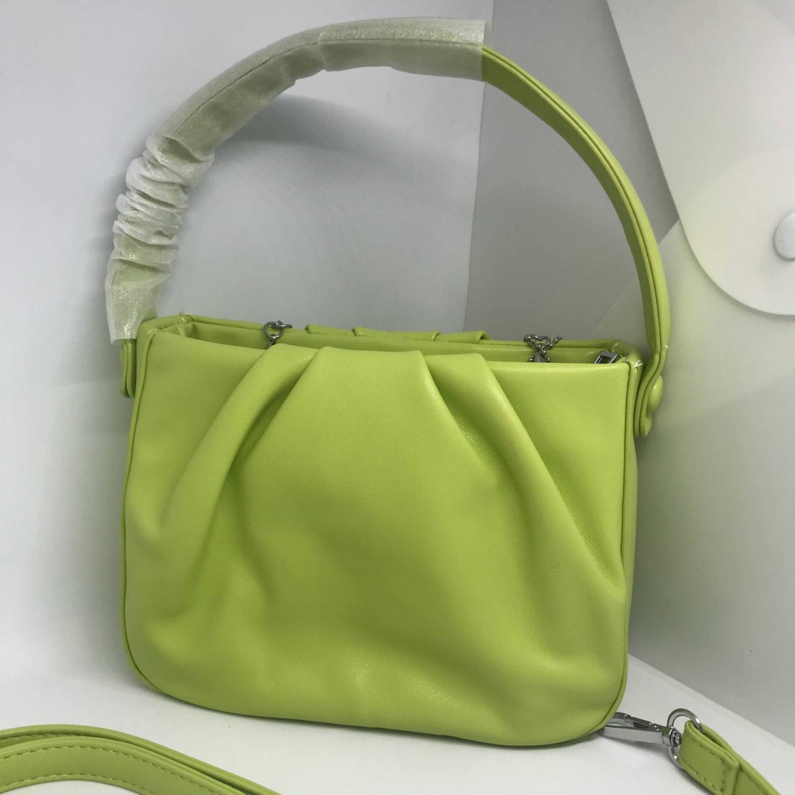 Жіноча сумочка колір насичений зелений 436743