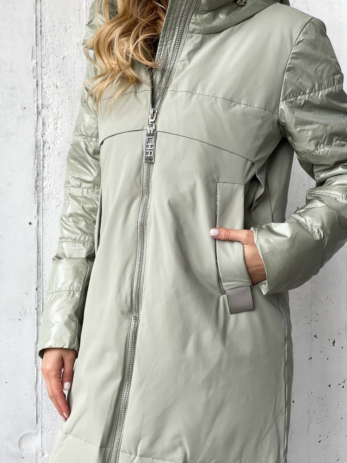 Жіночий весняне пальто колір оливка р.L 451080