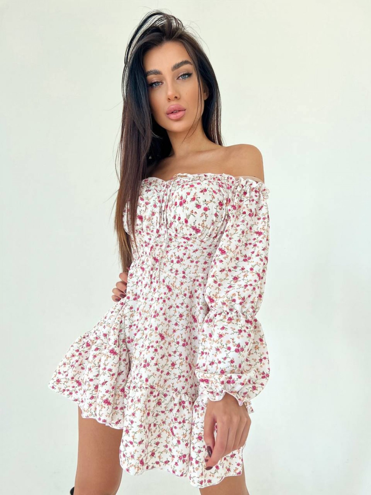 Жіноча сукня міні колір білий рожеві квіти р.42/44 453806