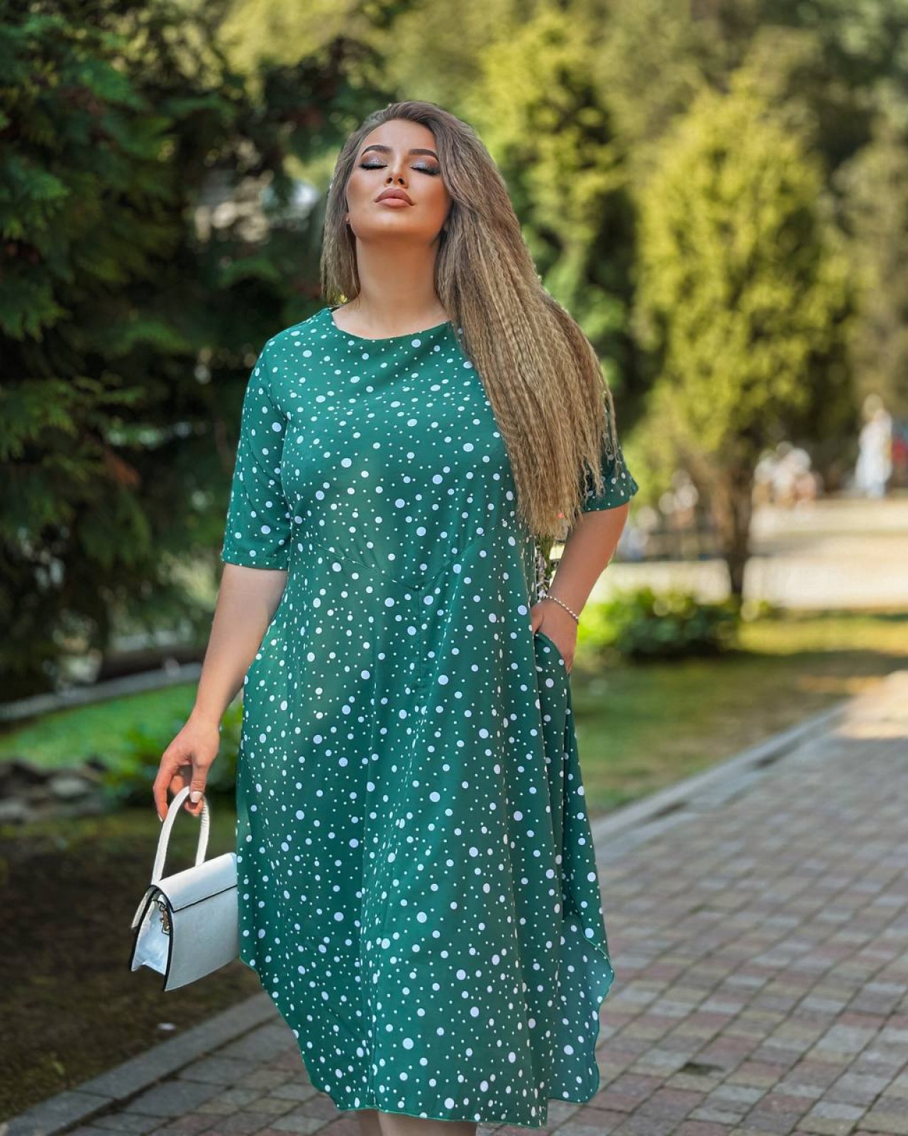 Жіноча сукня вільного крою колір зелений з білим р.62/64 440040