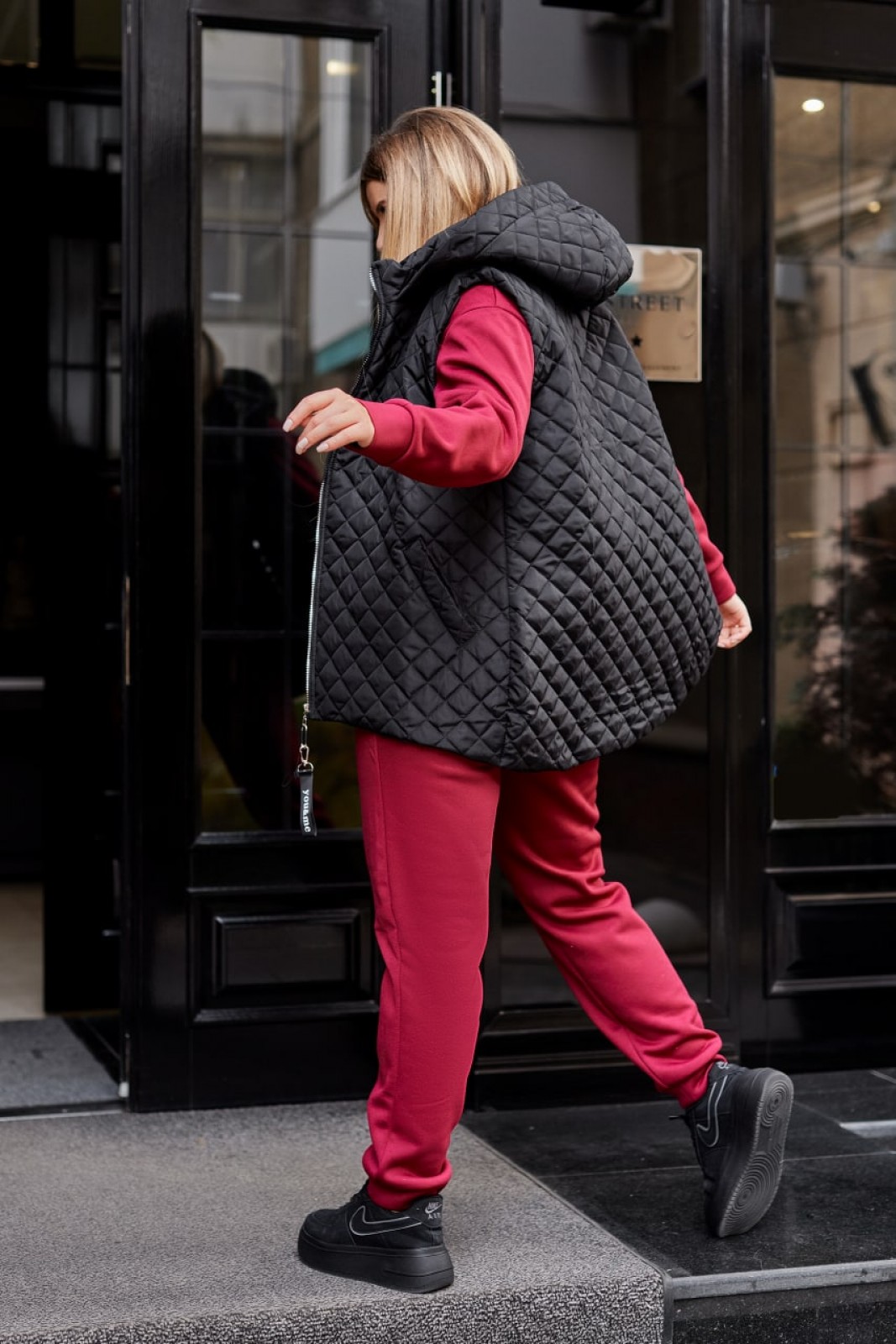 Жіночий теплий спортивний костюм на флісі із жилеткою бордового кольору р.56/58 378788