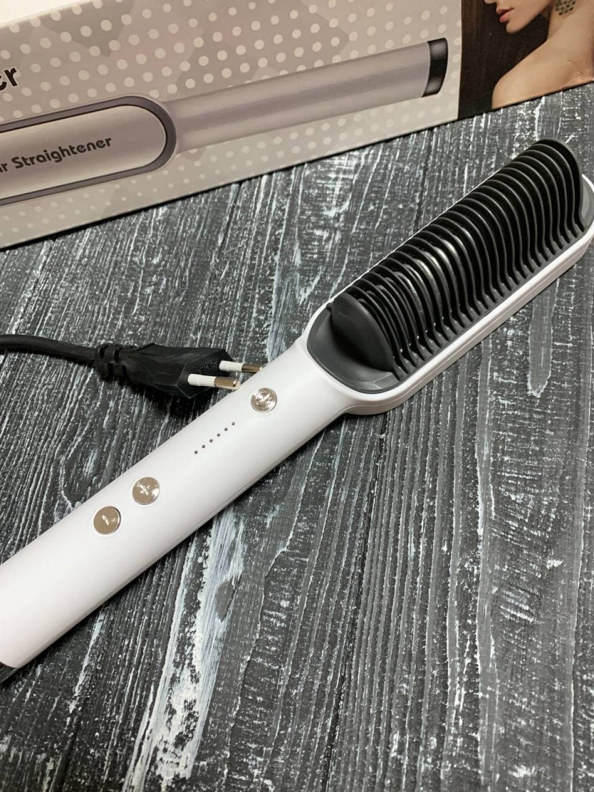 Гребінець-випрямляч білий Hair Straightener HQT-909 з турмаліновим покриттям 338961
