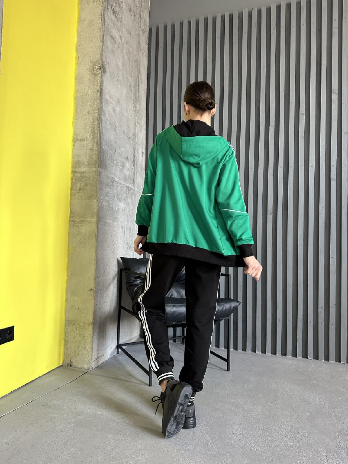 Жіночий спортивний костюм колір зелений р.50/52 450741