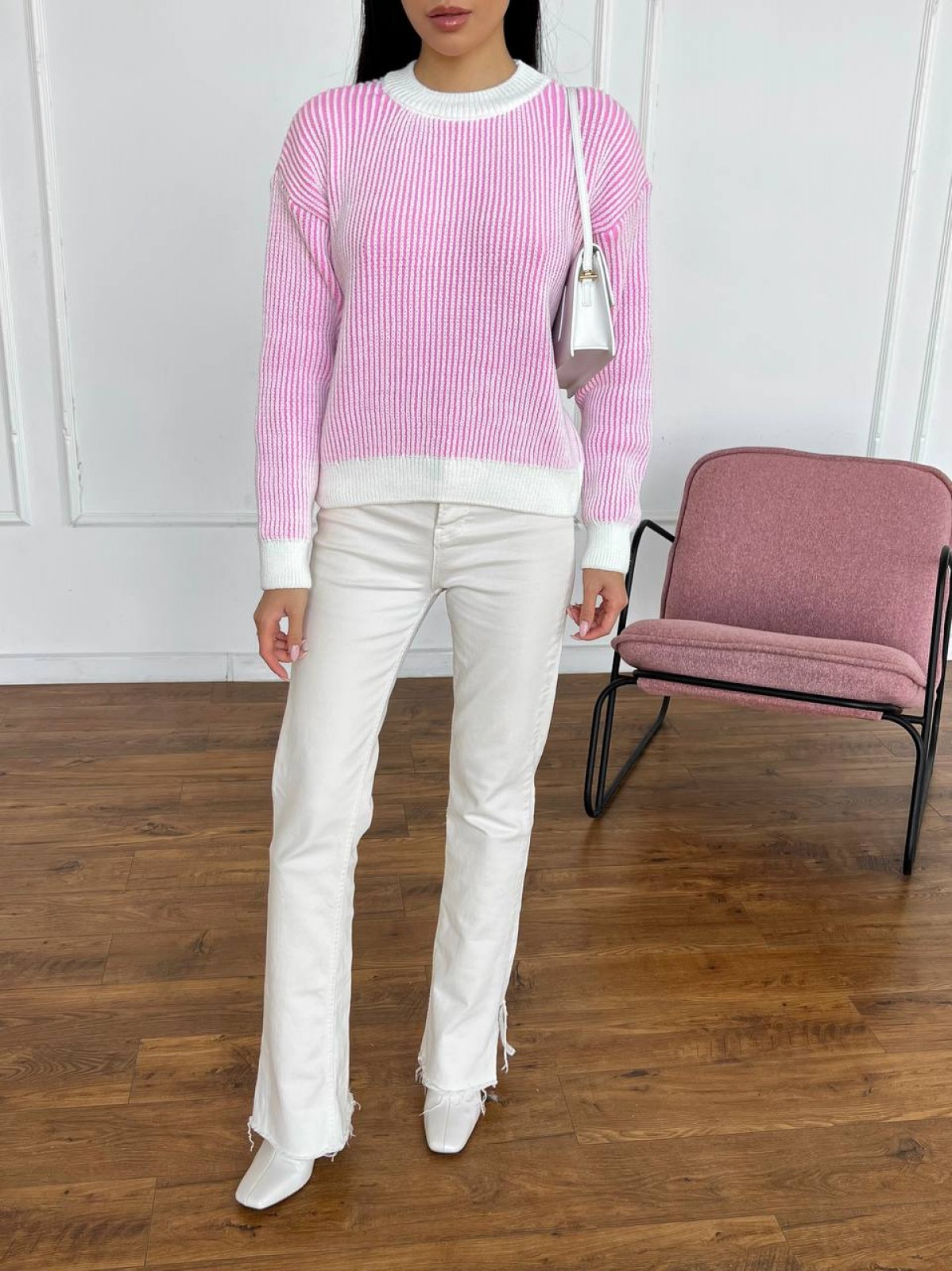 Жіночий светр колір білий-рожевий р.42/46 446041