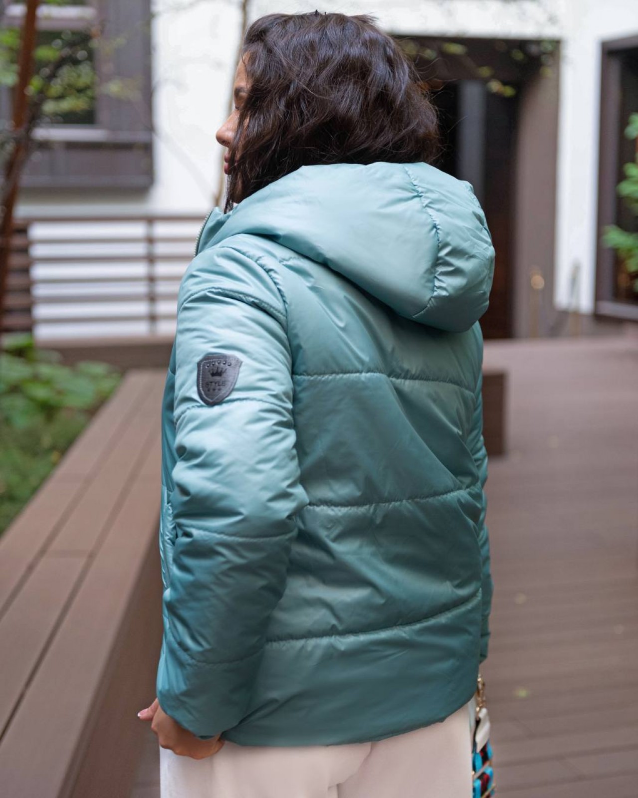 Жіноча коротка куртка із плащової тканини колір ментол р.52/54 439832