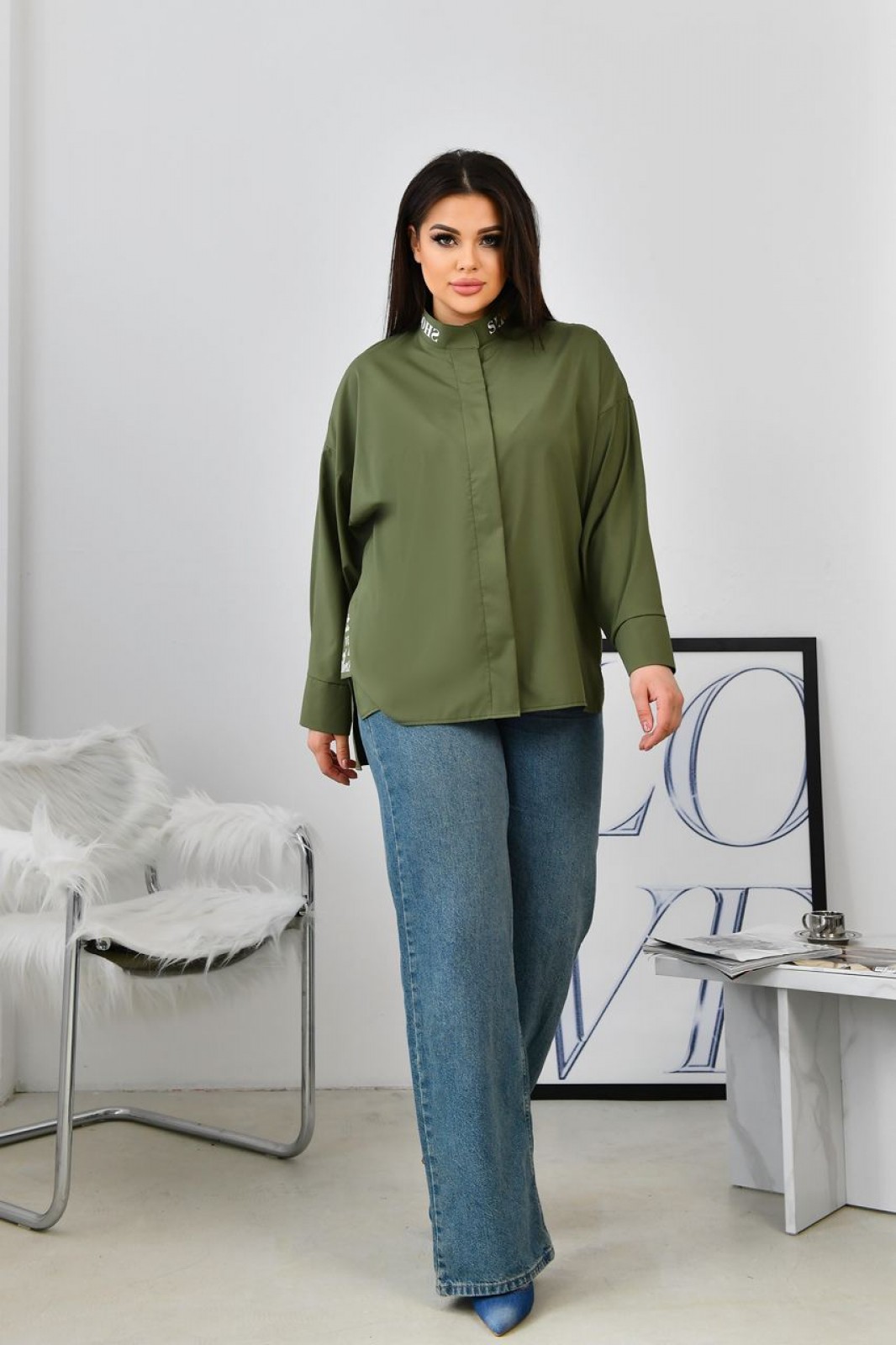 Жіноча блуза із софту колір хакі р.60/62 452870