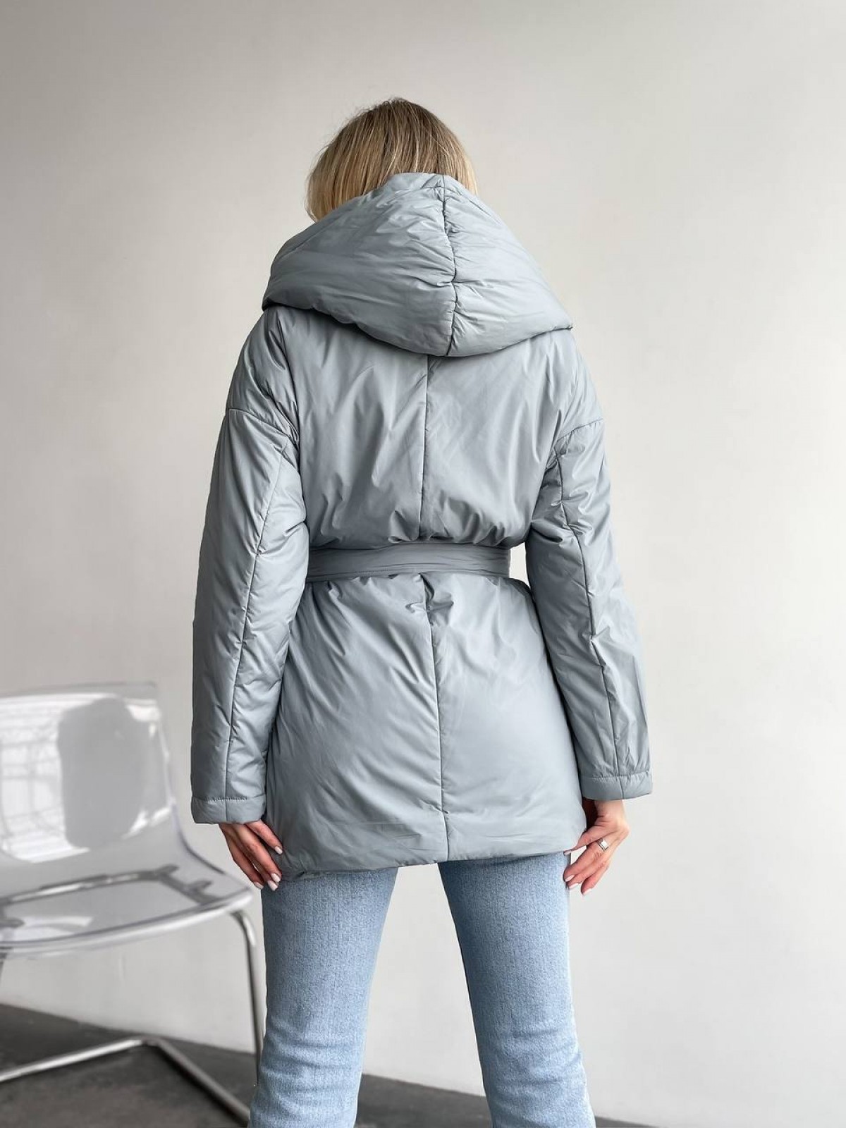 Жіноча тепла куртка під пояс колір графіт р.50/52 450277