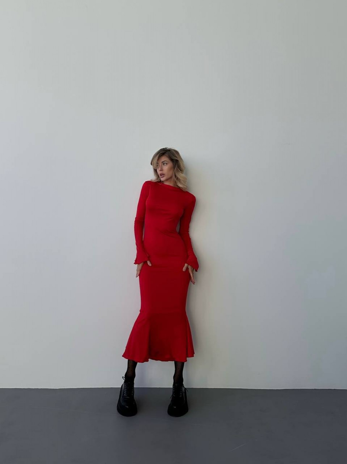 Жіноча сукня міді колір червоний р.42/44 448300